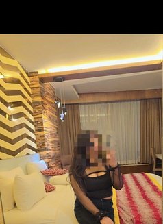 Annie - puta in Bangalore Photo 6 of 6