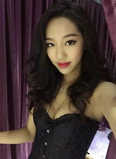 Sexy energetic Molly with GFE - escort in Dubai Photo 3 of 7