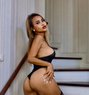 Annie - escort in Bangkok Photo 2 of 16