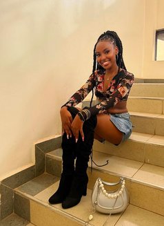 Annie - escort in Gurgaon Photo 5 of 6