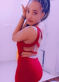 Annie - escort in Riyadh Photo 4 of 6