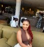 Annie S - puta in Accra Photo 1 of 2