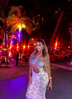 Annie - escort in Phuket Photo 16 of 17
