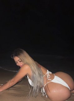 Annie - escort in Phuket Photo 14 of 16