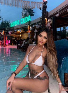 Annie - escort in Phuket Photo 15 of 16