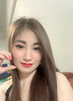 Annie - escort in Bangkok Photo 1 of 3