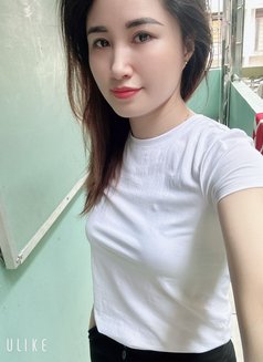 Annie - escort in Bangkok Photo 2 of 3