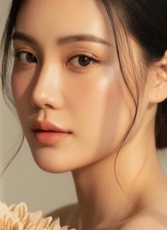 Annie - escort in Bangkok Photo 2 of 6