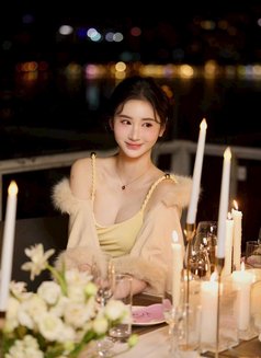 Annie - escort in Bangkok Photo 2 of 4