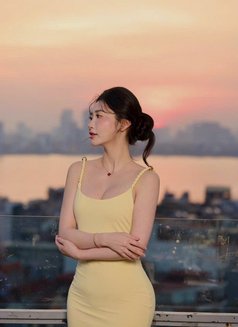 Annie - escort in Bangkok Photo 4 of 4