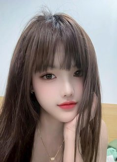 Annna - escort in Doha Photo 2 of 5