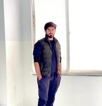Anns - Male escort in Paris