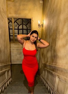 Annu Cam and Real Meet - puta in Kathmandu Photo 1 of 2