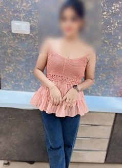 Annu - escort in Navi Mumbai Photo 1 of 3