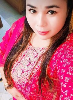 Annu - escort in New Delhi Photo 1 of 2