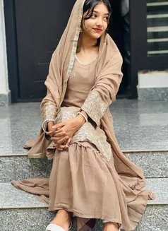 Annu - escort in New Delhi Photo 2 of 2