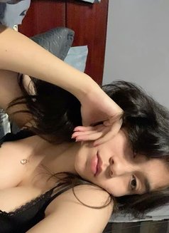 Annu - escort in Noida Photo 3 of 5