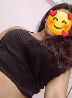 Deepika - escort in Chennai Photo 2 of 4