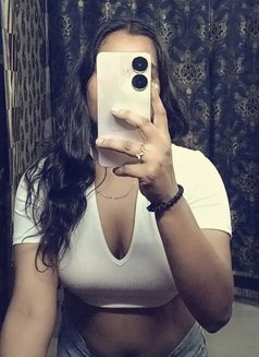 Anusika real meet & cam show - escort in Bangalore Photo 3 of 4
