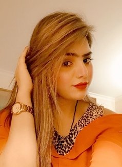 Annu - puta in Dubai Photo 2 of 6