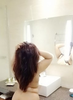 ꧁ Rimmy Holi special Incall , Real Meet - escort in Bangalore Photo 2 of 7
