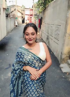 Annu Singh - puta in Pune Photo 3 of 4
