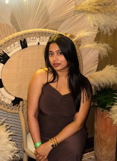 Anny - escort in Chennai Photo 1 of 3