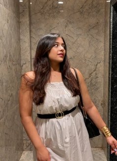 Anny - escort in Navi Mumbai Photo 1 of 2