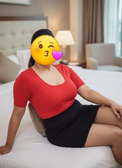 Tanya Arora Meet Upp & Cam Fun 24 Hrs - puta in Chennai Photo 4 of 5