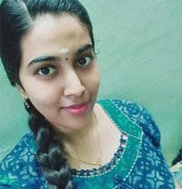 Annyay Service - puta in Thiruvananthapuram Photo 1 of 7