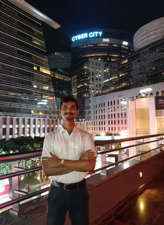 Anonymous - Acompañantes masculino in Gurgaon Photo 1 of 3