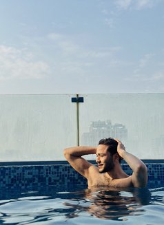 Anonymous - Acompañantes masculino in Riyadh Photo 1 of 3