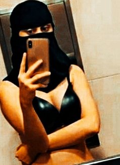 كويتية عرض و مقاطع ميقا - escort in Kuwait Photo 3 of 8