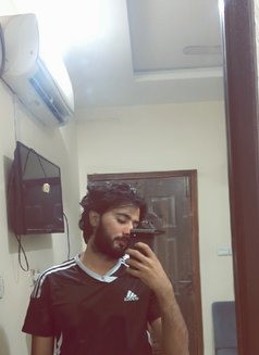 Ansar - Acompañantes masculino in Lahore Photo 2 of 2