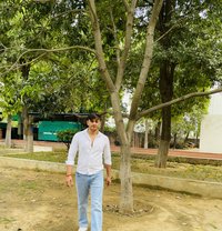 Ansh - Male escort in Delft