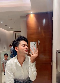 Ansh - Male escort in New Delhi Photo 4 of 7