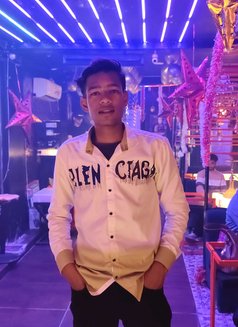 Ansh - Male escort in New Delhi Photo 3 of 6