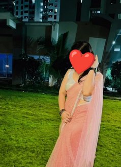 Anshi Kumari - puta in Noida Photo 1 of 1
