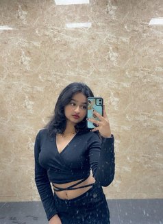 Anshi Tiwari Mumbai Escort Service - escort agency in Mumbai Photo 10 of 17