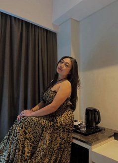 Anshika - escort in Bangkok Photo 1 of 3