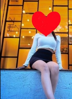 Anshika - escort in Noida Photo 1 of 3