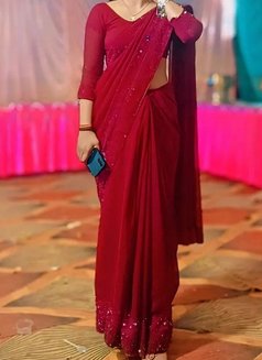 Anshika - escort in Noida Photo 2 of 2