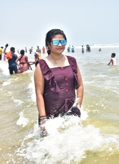 Anshu Cam and Real Available - escort in Chennai Photo 2 of 2