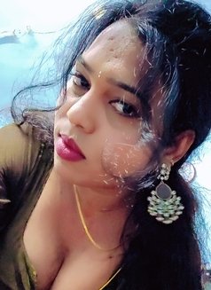 Anshu - Transsexual escort in Bangalore Photo 6 of 6