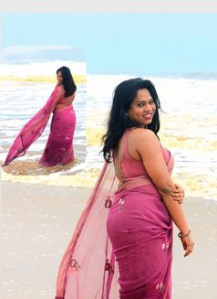 Anshu - Acompañantes transexual in Bangalore Photo 14 of 14
