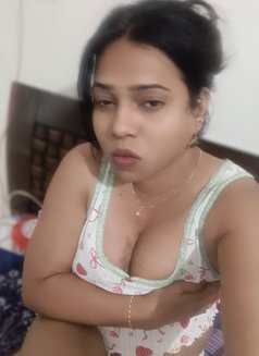 Anshu - Transsexual escort in Bangalore Photo 16 of 16