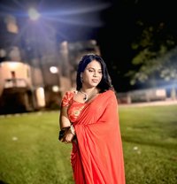 Anshu - Acompañantes transexual in Bangalore