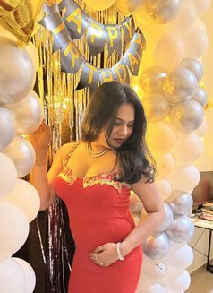 Anshu.... - Transsexual escort in Bangalore Photo 13 of 13