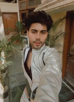 Anshu - Transsexual escort in New Delhi Photo 11 of 15