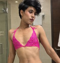 Anshu - Transsexual escort in New Delhi Photo 7 of 30